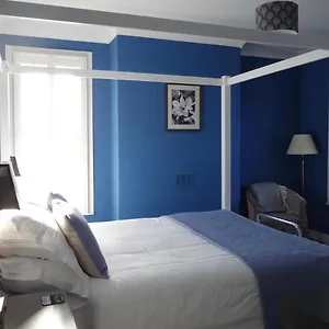 Bed & Breakfast Number 8