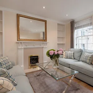 Canongate Apartment Edinburgh