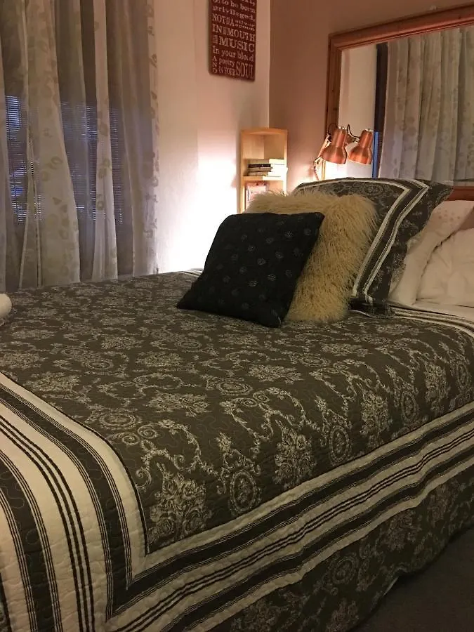 Wynberg House Bed & Breakfast Swansea